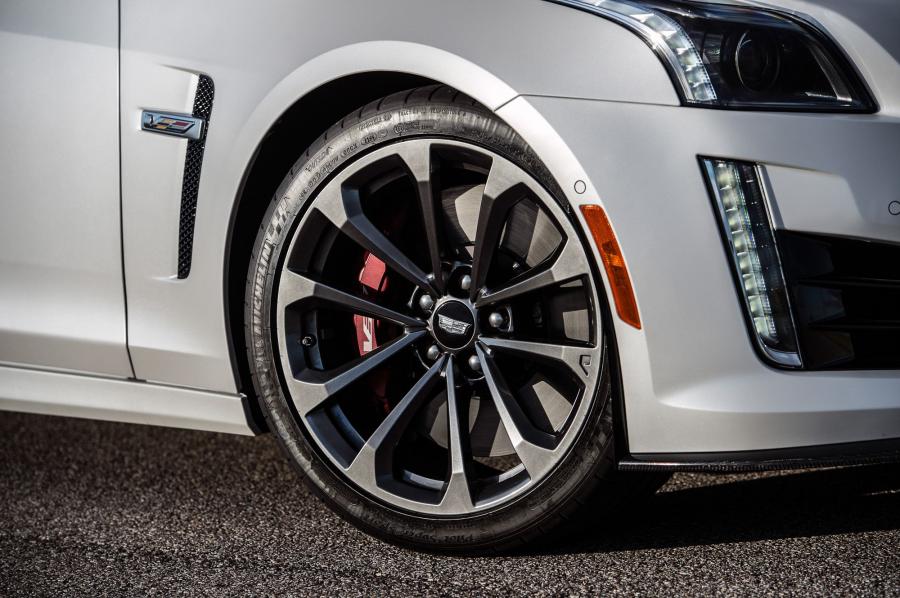 Колеса Cadillac CTS-V HPE1000 Pedestal Edition by Hennessey 2018 года  (фото 16 из 17)